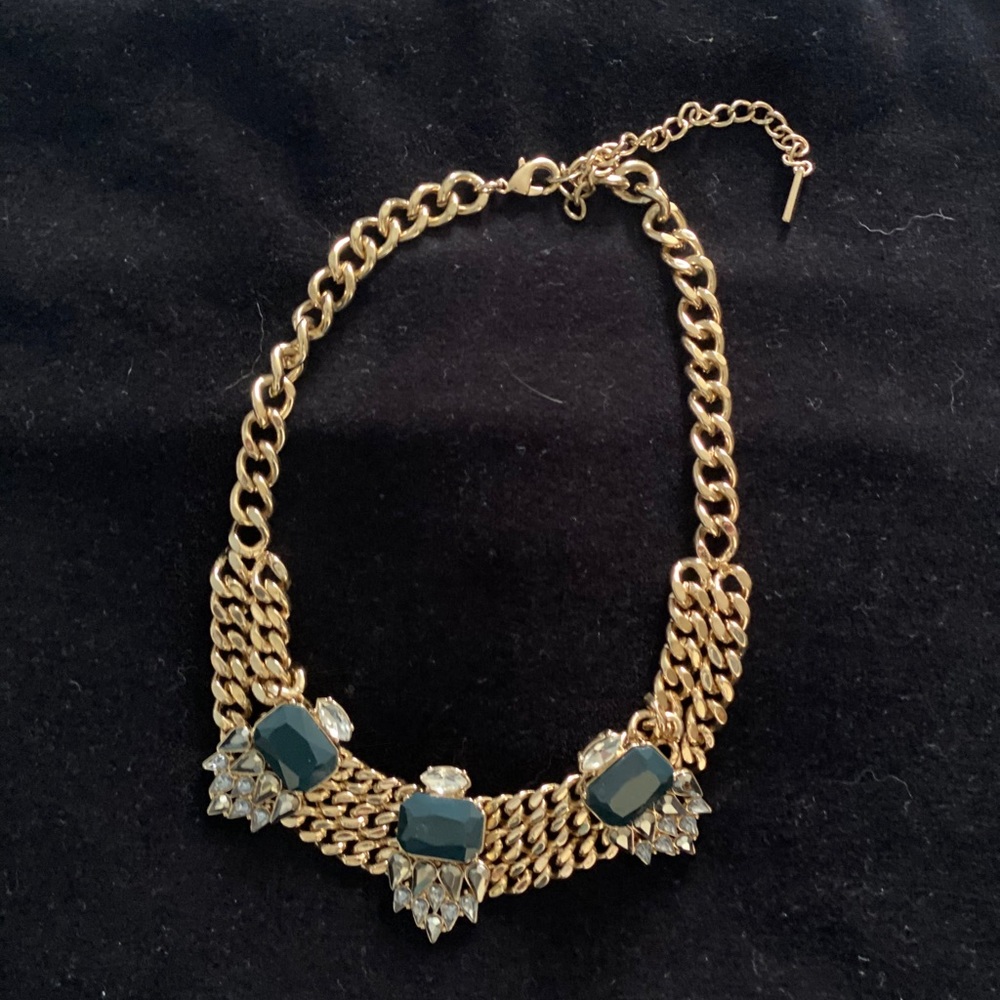 Amazing costume necklace, great condition!